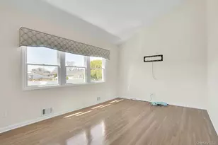 258 E 5th St, Deer Park, NY 11729 - Photo 18