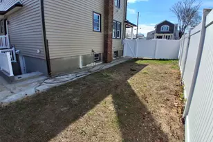 84 Holland Ave, Elmont, NY 11003 - Photo 10