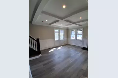 84 Holland Avenue, Elmont, NY 11003 - Photo 6