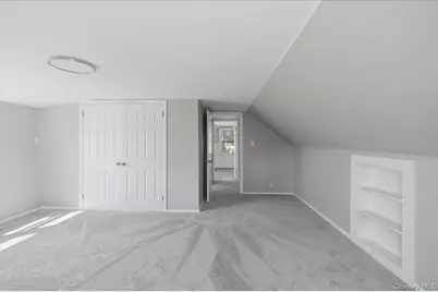 146 Caroline Avenue, Garden City South, NY 11530 - Photo 20