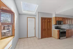 146 Caroline Ave, Garden City South, NY 11530 - Photo 8