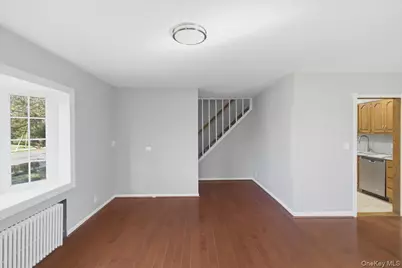 146 Caroline Avenue, Garden City South, NY 11530 - Photo 4