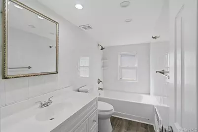 146 Caroline Avenue, Garden City South, NY 11530 - Photo 22