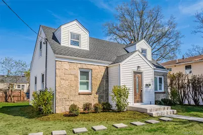 266 Covert Street, Westbury, NY 11590 - Photo 2