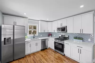 266 Covert Street, Westbury, NY 11590 - Photo 22
