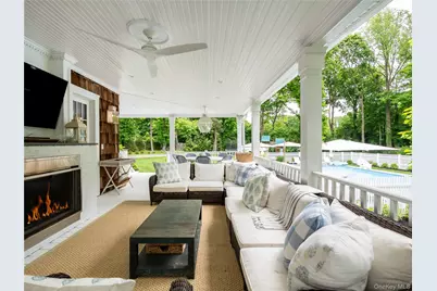 245 Lattingtown Road, Locust Valley, NY 11560 - Photo 22