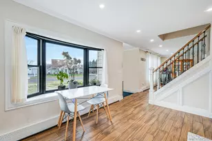 9 Copper Ln, Levittown, NY 11756 - Photo 10