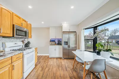 9 Copper Lane, Levittown, NY 11756 - Photo 8