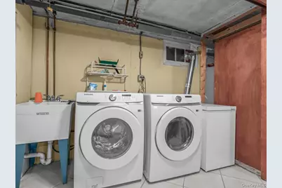 8135 257th Street, Floral Park, NY 11004 - Photo 18