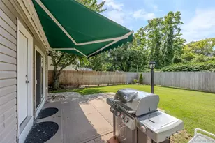 4 Awixa Pl, Selden, NY 11784 - Photo 10