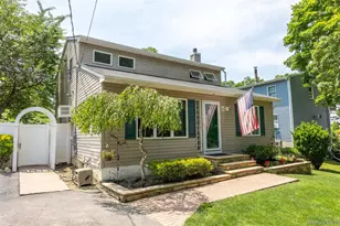 4 Awixa Pl, Selden, NY 11784 - Photo 2