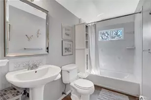 1369 Sycamore Ave, Bohemia, NY 11716 - Photo 16