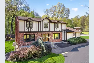 7 Bell Court, Suffern, NY 10901 - Photo 2