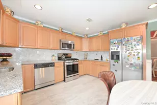 26 Maeder Ave, Merrick, NY 11566 - Photo 14
