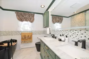 26 Maeder Ave, Merrick, NY 11566 - Photo 20