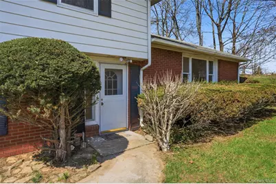 26 Lauretta Drive, Highland, NY 12528 - Photo 4