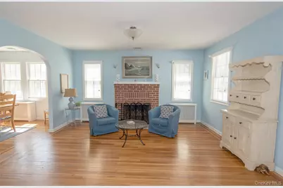 81 Chestnut Avenue, Floral Park, NY 11001 - Photo 6