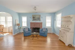 81 Chestnut Ave, Floral Park, NY 11001 - Photo 6
