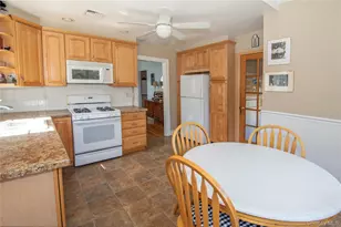 81 Chestnut Ave, Floral Park, NY 11001 - Photo 10