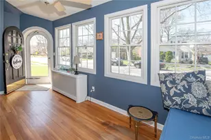 81 Chestnut Ave, Floral Park, NY 11001 - Photo 4