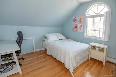 81 Chestnut Avenue, Floral Park, NY 11001 - Photo 14