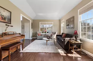 6 Bassett Ct, Baldwin Place, NY 10505 - Photo 8