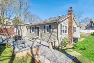 1 Roosevelt St, Glen Cove, NY 11542 - Photo 20