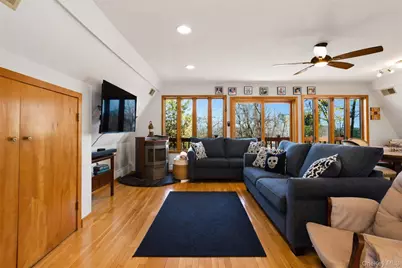 180 E Railroad Avenue, West Haverstraw, NY 10993 - Photo 10