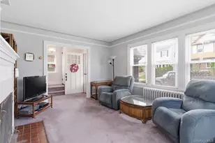 25 Iris Ave, Floral Park, NY 11001 - Photo 6