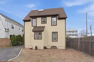 25 Iris Ave, Floral Park, NY 11001 - Photo 22
