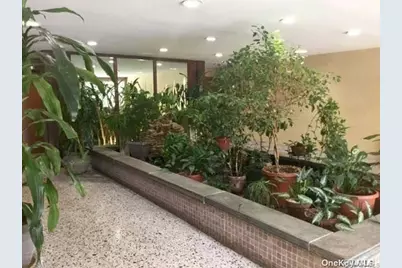 100 Brooklyn Avenue #3L, Freeport, NY 11520 - Photo 2