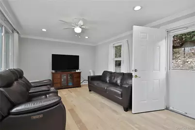 14 Emerald Place, Yonkers, NY 10703 - Photo 18