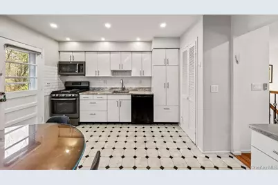 29 Sandy Brook Drive, Spring Valley, NY 10977 - Photo 18