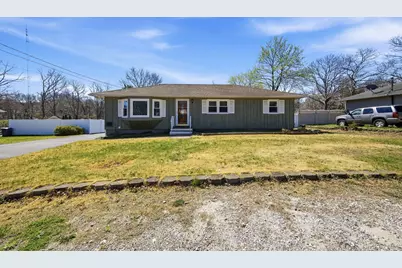 310 Jamaica Avenue, Medford, NY 11763 - Photo 1