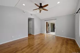310 Jamaica Ave, Medford, NY 11763 - Photo 16
