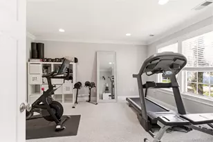 32 Highfield Ln, East Hills, NY 11577 - Photo 32