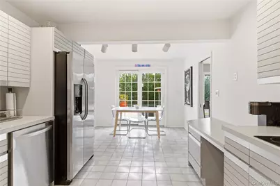 32 Highfield Lane, East Hills, NY 11577 - Photo 16