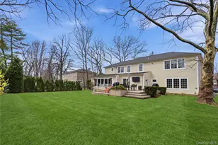 32 Highfield Ln, East Hills, NY 11577 - Photo 36