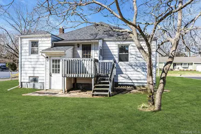 37 Saint Nicholas Avenue, Lake Grove, NY 11755 - Photo 26