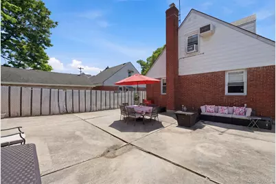 1155 Delmar Avenue, Franklin Square, NY 11010 - Photo 22