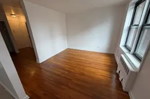 87-20 175th St, Jamaica, NY 11432 - Photo 6