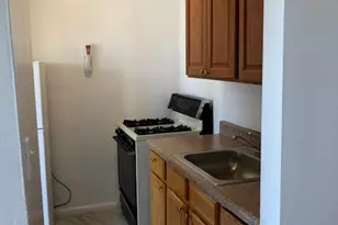 87-20 175th St, Jamaica, NY 11432 - Photo 6