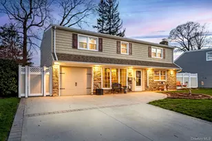 3628 Princeton Dr N, Wantagh, NY 11793 - Photo 2