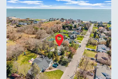 223 Connetquot Road, Bayport, NY 11705 - Photo 4