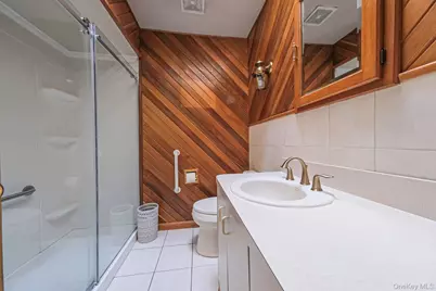 223 Connetquot Road, Bayport, NY 11705 - Photo 18