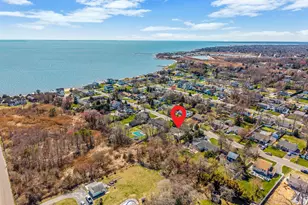 223 Connetquot Rd, Bayport, NY 11705 - Photo 2
