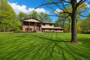 16 Elrod Dr, West Nyack, NY 10994 - Photo 2