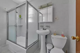 87-02 55th Rd, Elmhurst, NY 11373 - Photo 14