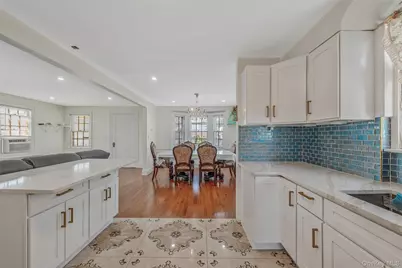 16 Felton Avenue, Valley Stream, NY 11580 - Photo 8