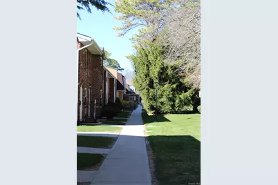 14 Glen Hollow Drive #E-29, Holtsville, NY 11742 - Photo 4